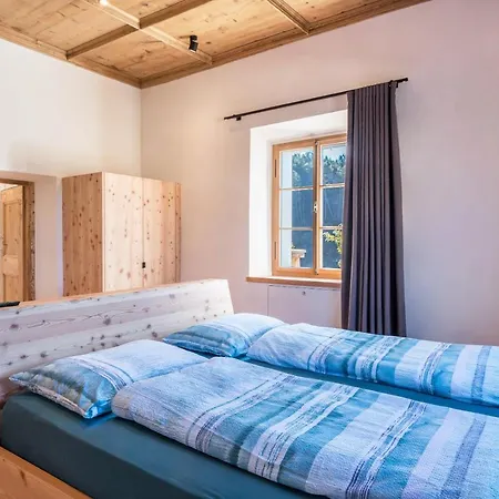 Apartment Hof Im Thal Zirbe *